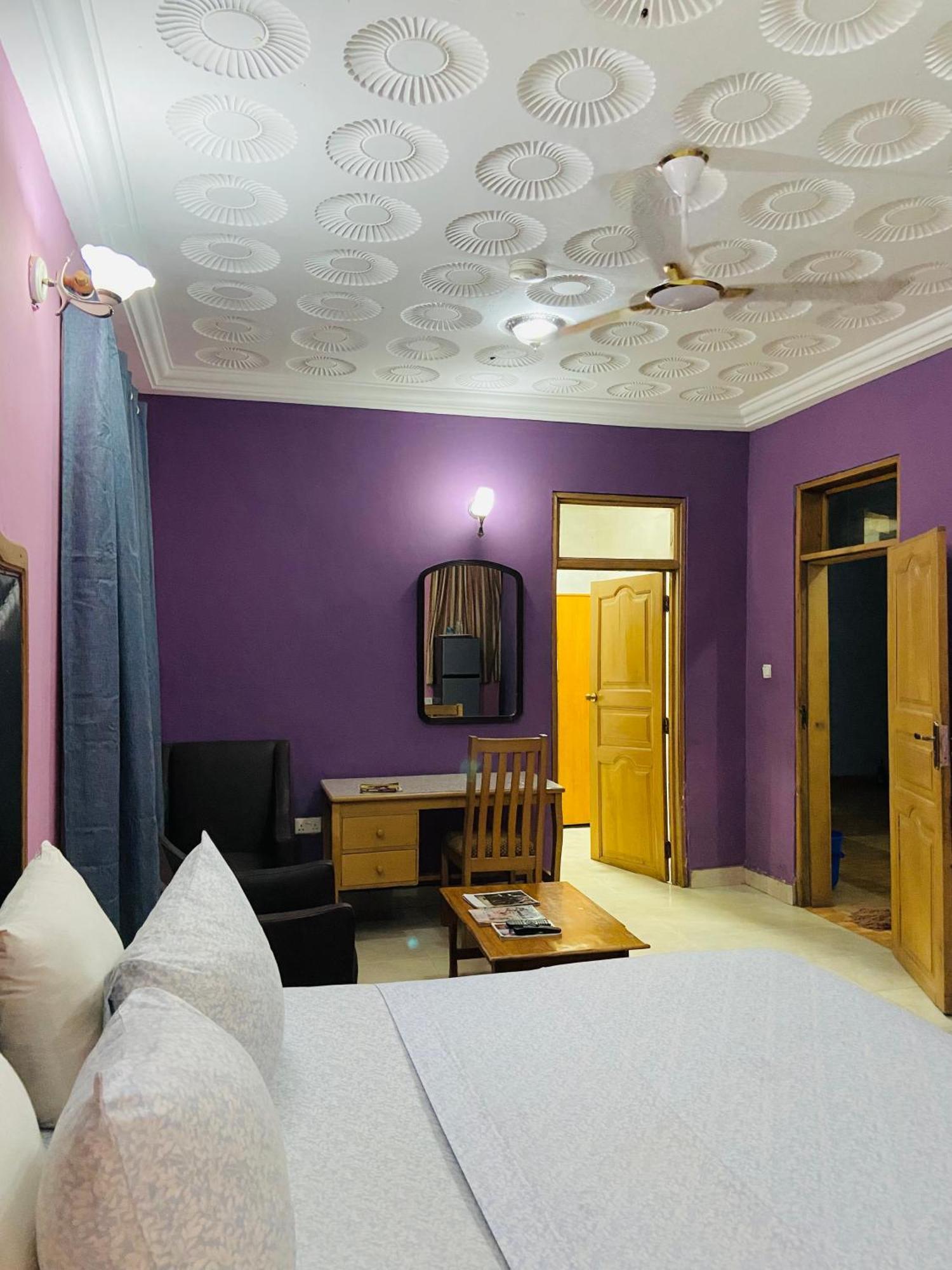 Heaven Gate Hotel Acra Exterior foto