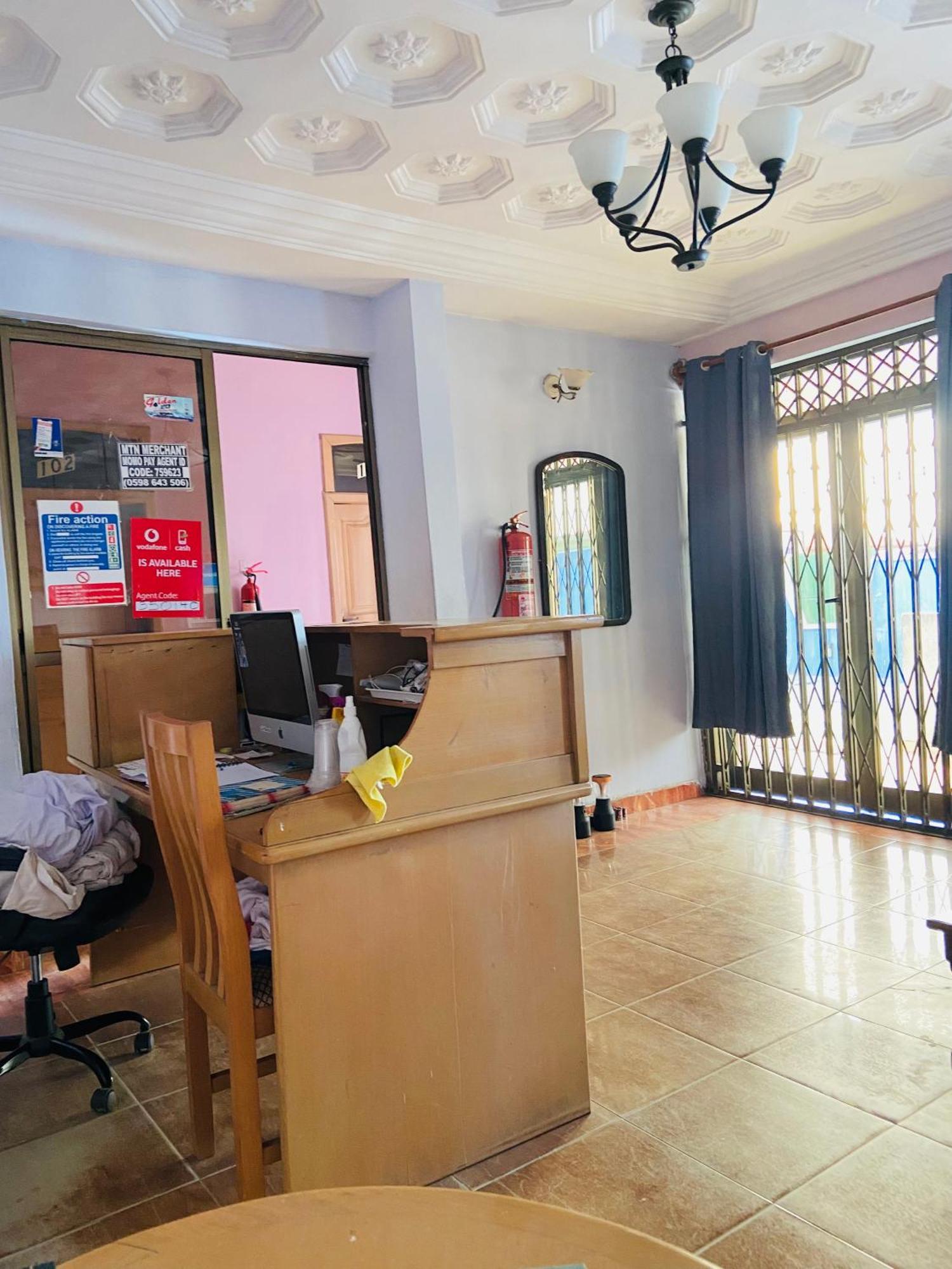 Heaven Gate Hotel Acra Exterior foto
